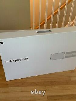 Apple Pro Display XDR 32 IPS LCD 6K Standard glass Pro Stand Included