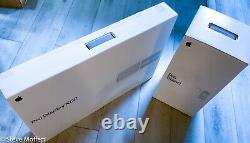Apple Pro Display XDR 32 IPS LCD Retina 6K Standard Glass with Pro Stand