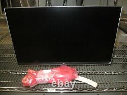 LG 27MU88-W 27 LED LCD 4K with stand & AC adapter Grade A