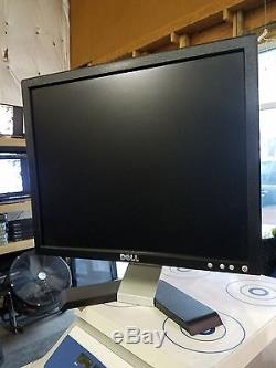 LOT OF 30 DELL 17 E178FPb LCD MONITORS with STANDS POWER & VGA GRADE A
