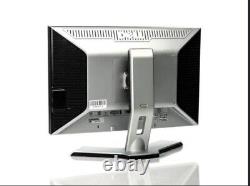 Lot of 2 Dell 2007WFPb ultraSharp 20 LCD Monitor with STAND