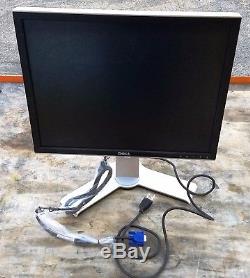 Lot of 8 Dell 2007FPb 20.1 LCD Monitors withStands