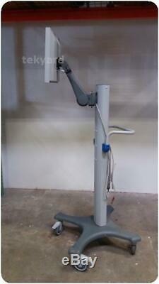 Medtronic Mon001700sn LCD Color Graphic Monitor On Rolling Stand % (221738)