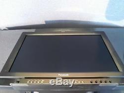 Panasonic BT-LH2600WP 26 SD/HD-SDI HD LCD Broadcast Monitor with Stand 24,035 HRS